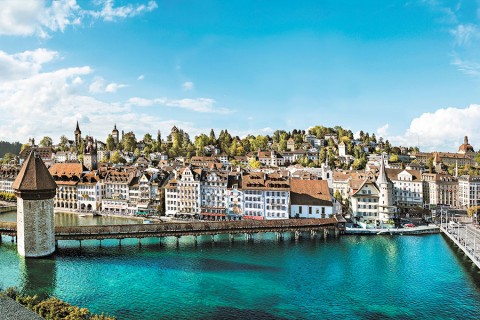 НЕСКРОМНОЕ ОЧАРОВАНИЕ БУРЖУАЗИИ